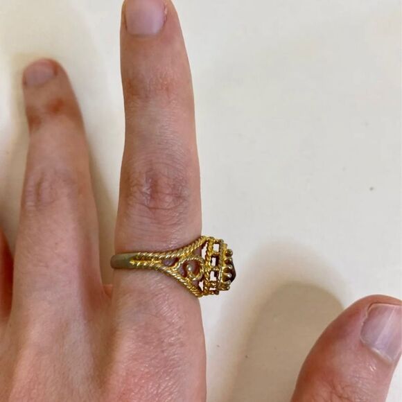 Retro Faux Citrine Teardrop Ring - Picture 5 of 6